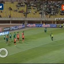 ضربه سر خطرناک خلیل‌زاده شمس‌آذر ۰-۰ تراکتور دقیقه ۷۳
