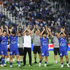 ایسلندی چسبناک پس از سه هفته (عکس)