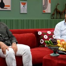 جناب خان خطاب به آرش برهانی: خواننده ملودی یا فوتبالیست؟