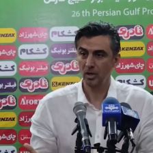 ویدیو| مهدی رحمتی پس از شکست مقابل تراکتور: فوتبال پاک را رواج دهیم/ با بحث درباره عالیشاه و خداداد موضوع اصلی را به حاشیه نبریم!
