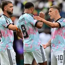 همدیگر را بزنید، صعود میکنید!