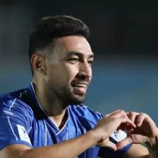 ستاره استقلال با لباس آلباسته در کارلوس بلمونته!