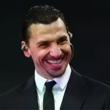 زلاتان به هواداران رونالدو: با درد و اشک بخوابید!