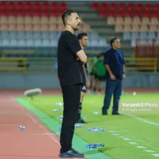 جلسه فوری برای تعیین تکلیف سرمربی نفت آبادان