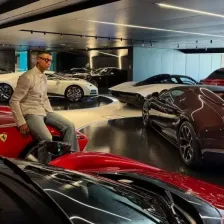 رونمایی رونالدو از کلکسیون باورنکردنی خودروهایش!