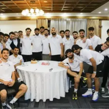 کیک تولد آزادی با آرزوی بازگشت به گلزنی