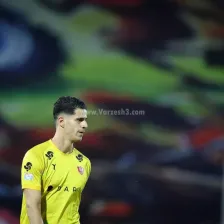 سنت شوم دروازه‌بان پرسپولیس حفظ شد! (عکس)