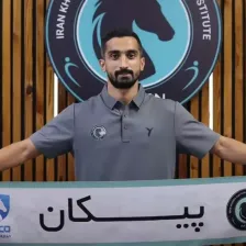 رسمی: کاپیتان پیکان تمدید کرد