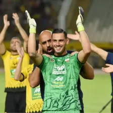 دروازهبان سپاهان از اصفهان خارج نمیشود!