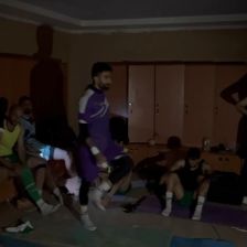 قطعی برق در ورزشگاه و مشکل گرما برای بازیکنان شاهین بندرعامری و کاراگستر