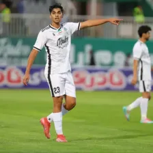 اولین بازی جوانِ پیروز، اولین پاس گل!(عکس)