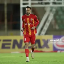 گل فولاد به شهربابک با نقش‌آفرینی یک دیوار !