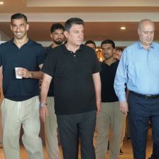 مادربزرگ استقلالی؛ اولین نفر در صف استقبال از قلعهنویی! +عکس