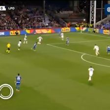 از روی نقطه پنالتی 🔸 کریستال پالاس [۳]-۰ لخ‌پوزنان 🔸 ⚽️ لارسن 🔴 دقیقه ۳۴