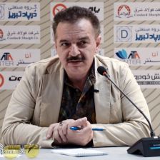 خشم زنوزی از پرواز دولتی استقلال/ مالک تراکتور هم تهدید کرد: به فیفا شکایت میکنیم!