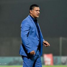 تونل زمان| علی دایی حاضر به ترک زمین نشد؛ پرسپولیس با دو سرمربی در زمین تمرین!