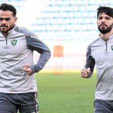 کاناوارو به نفع استقلال و پرسپولیس تصمیم گرفت
