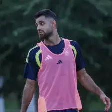 آغوش باز تاشکند برای مدافع پرسپولیس (عکس)