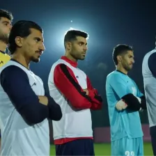 ستارهها دست به سینه، سر پایین مقابل قلعهنویی!