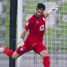 آرشا دور از فوتبال ایران میدرخشد (عکس)