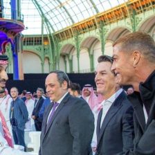داستان سفر ناگهانی رونالدو به پاریس؛ CR7، چهرههای سرشناس فوتبال جهان و جایزه ۷۵میلیون دلاری ورزشهای الکترونیکی