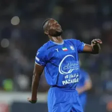 مسعود جوما در جمع بازیکنان گربهسیاه استقلال!