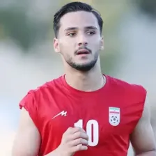 جوان گلزن فولاد آماده سفر به ویتنام
