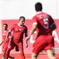 پیشنهاد به پرسپولیس: حتما هافبک بخرید