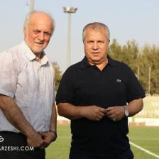 علی پروین: کسی که ۵۰ سال برای پرسپولیس زحمت کشیده را رها نمیکنم/ مثل کوه پشت خوردبین ایستادهام +عکس