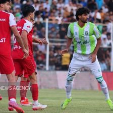 معوقه هفته هفتم لیگ برتر؛ پرسپولیس با ضعف به صدر رسید؛ یک نفر سد باخت خیبر شد